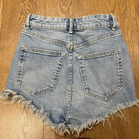 Zara Womens Jean shorts - Picture 2 of 3